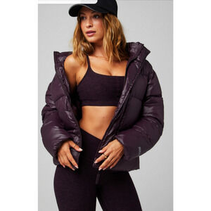 Fabletics Women's Essential Puffer Jacket Deep Plum Size Small 2-8